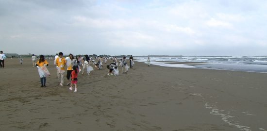 #6内灘海岸の清掃